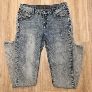 Wax Woman’s Distressed Jeans